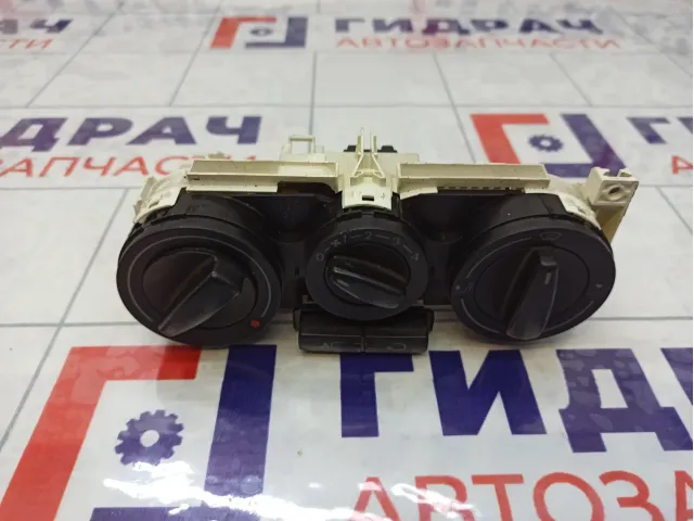 Блок управления отопителем (печкой) Volkswagen Passat 1J0820045G