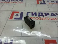 Кнопка обогрева сидений Volkswagen Passat 3B0963563A