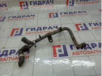 Трубка системы охлаждения Volkswagen Passat 06B121065AC