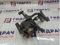 Насос вакуумный Volkswagen Passat 8E0927317