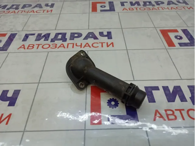 Крышка термостата Volkswagen Passat 06B121121