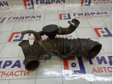 Патрубок воздушного фильтра Volkswagen Passat 058133356L