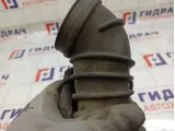 Патрубок воздушного фильтра Volkswagen Passat 058133356L