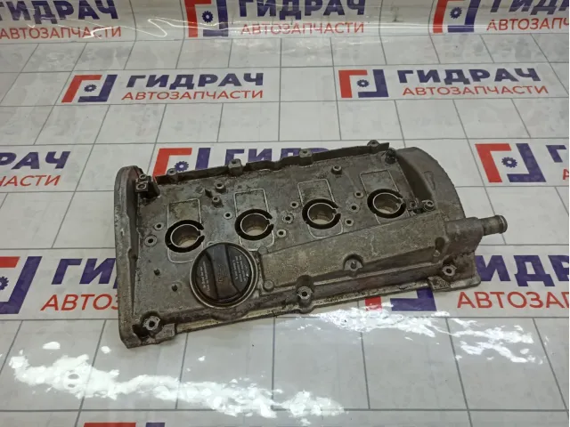 Крышка клапанная Volkswagen Passat 06B103469N