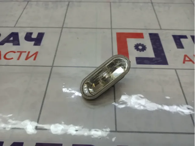 Повторитель на крыло Volkswagen Passat 1J0949117