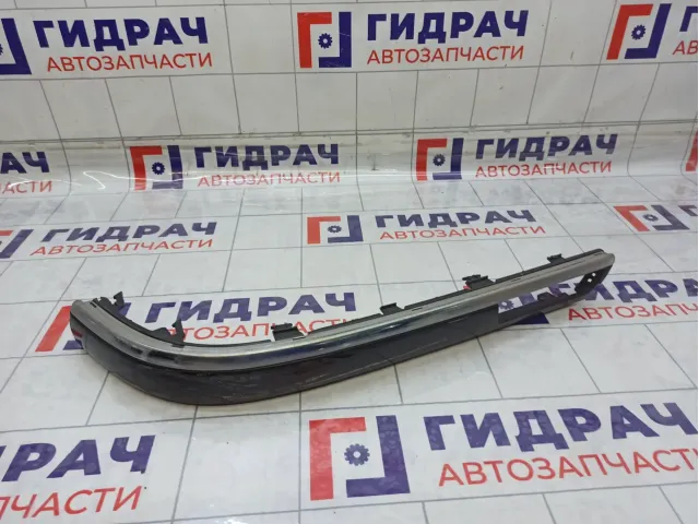 Накладка бампера заднего правая Volkswagen Passat 3B9807792D