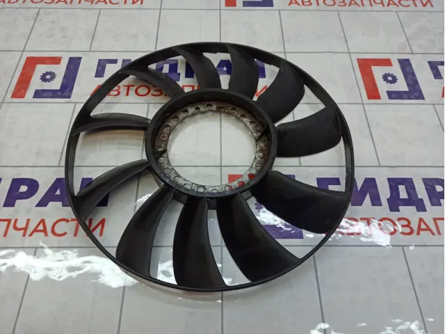 Крыльчатка Volkswagen Passat 058121301B