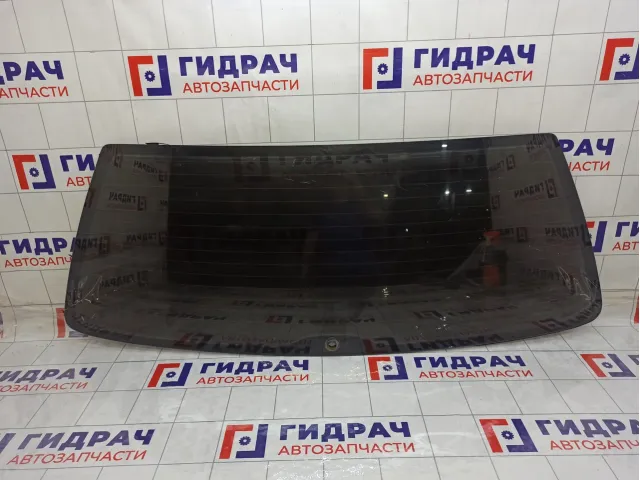 Стекло заднее Volkswagen Passat 3B9845051E