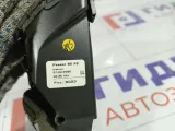 Дефлектор воздушный левый Volkswagen Passat 3C1819701F1QB
