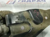 Кронштейн крепления крыла правый Volkswagen Passat 3C0821142