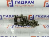 Кронштейн генератора Volkswagen Passat 06F903143E