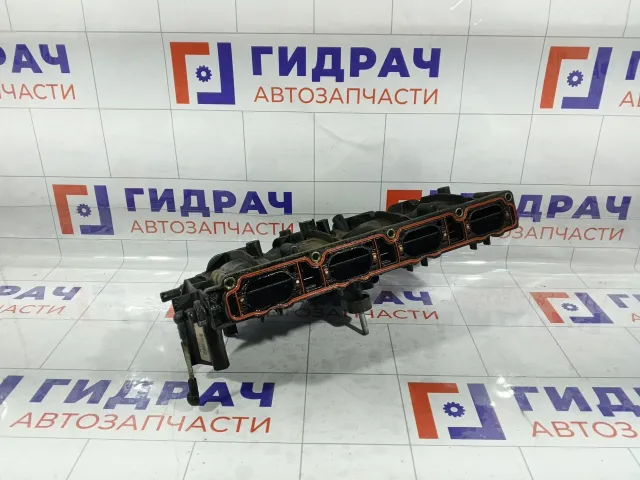 Коллектор впускной Volkswagen Passat 06F133201P