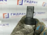 Датчик давления топлива Volkswagen Passat 06D906051A