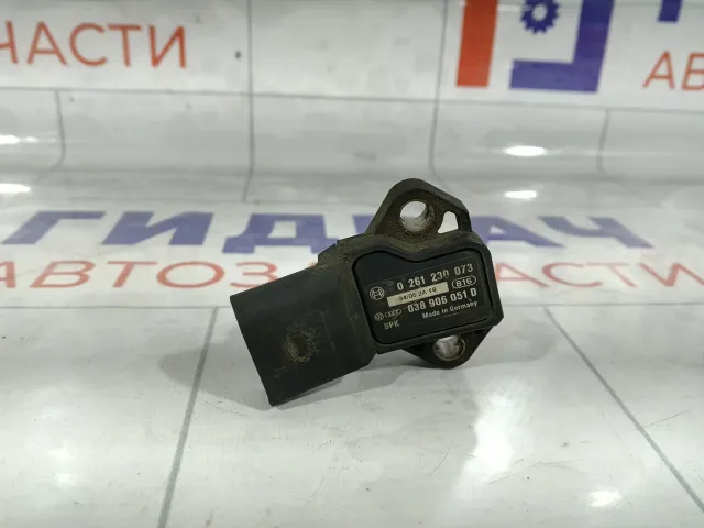 Датчик абсолютного давления Volkswagen Passat 038906051D
