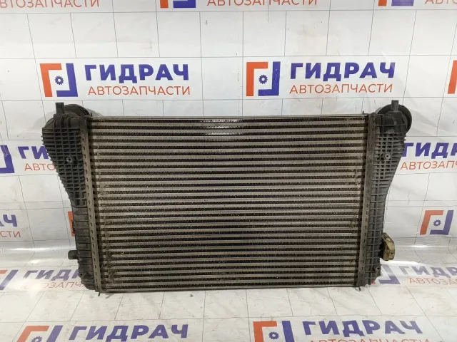 Интеркулер Volkswagen Passat 3C0145805R