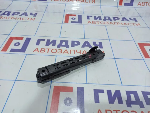 Механизм регулировки ремня безопасности Volkswagen Passat (B6) 1T0857819B