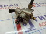 Насос (ТНВД) бензиновый Volkswagen Passat (B6) 06F127025K