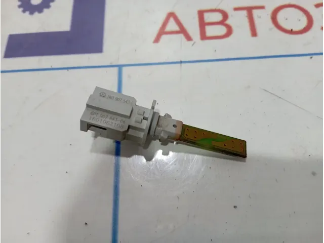 Датчик температуры воздуха Volkswagen Passat (B6) 1K0907543E