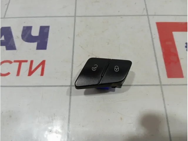 Кнопка центрального замка Volkswagen Passat 3C0962125BREH