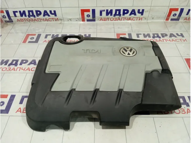 Накладка двигателя Volkswagen Passat 03L103925AM