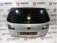 Дверь багажника Volkswagen Passat 3C9827025M
