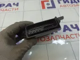 Блок управления парковочным тормозом Volkswagen Passat 3C0907801J