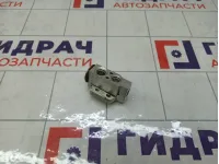 Клапан кондиционера Volkswagen Passat 1K0820679