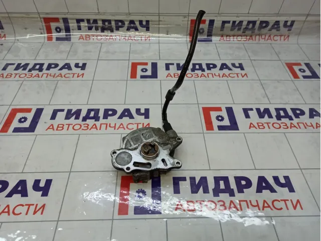 Насос вакуумный Volkswagen Passat 03L145100