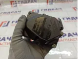 Дроссельная заслонка Volkswagen Passat 03L128063E