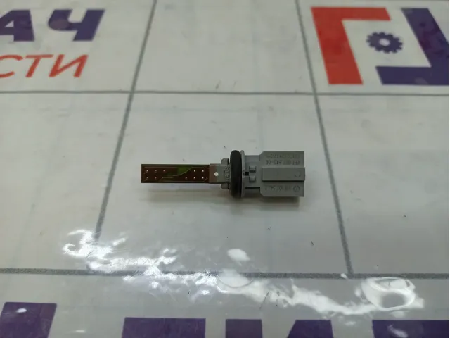 Датчик температуры воздуха Volkswagen Passat 1K0907543E