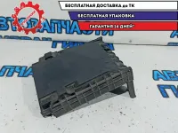 Крышка блока предохранителей Volkswagen Passat B7 1K0937132F.