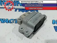 Опора двигателя левая Volkswagen Passat B7 3C0199555Q.