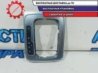 Накладка на кулису АКПП Volkswagen Passat B7 3AB713203E. Дефект.