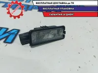 Фонарь подсветки номера Volkswagen Passat B7 1K8943021.