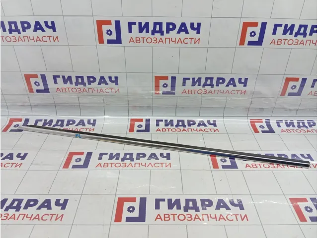 Накладка стекла переднего левого Volkswagen Passat B5 3B08374757Z7