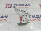 Петля крышки багажника правая Volkswagen Passat B5 3B5827302B