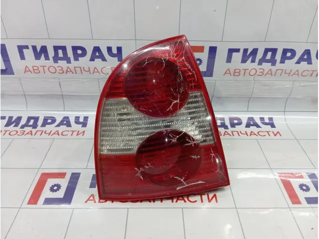 Фонарь задний левый Volkswagen Passat B5 3B5945095AE