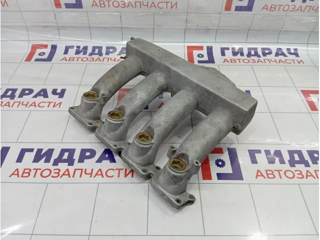 Коллектор впускной Volkswagen Passat B5 06B133201AM
