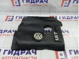 Накладка двигателя Volkswagen Passat B5 058103724AL
