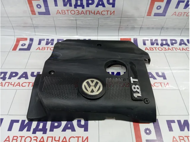 Накладка двигателя Volkswagen Passat B5 058103724AL