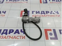 Клапан рециркуляции выхлопных газов Volkswagen Passat B5 06B131817E