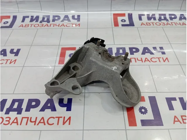 Кронштейн опоры двигателя правый Volkswagen Passat B5 8E0199352F