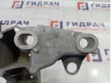 Кронштейн опоры двигателя правый Volkswagen Passat B5 8E0199352F