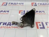 Кронштейн КПП правый Volkswagen Passat B5 8D0399114S