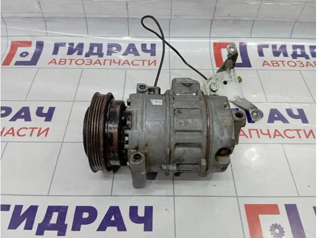 Компрессор кондиционера Volkswagen Passat B5 8D0260805Q