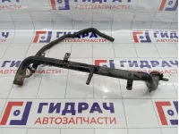 Трубка охлаждающей жидкости металлическая Volkswagen Passat B5 06B121071L