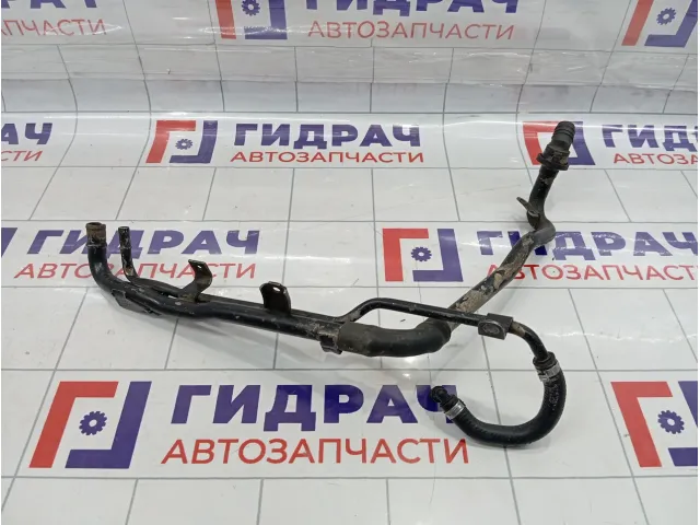 Трубка охлаждающей жидкости металлическая Volkswagen Passat B5 06B133607N