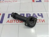 Крышка термостата Volkswagen Passat B5 06B121121L