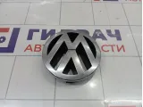 Эмблема Volkswagen Passat B5 3B0853601CULM