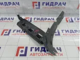 Направляющая заднего бампера правая Volkswagen Passat B5 3B5807394C